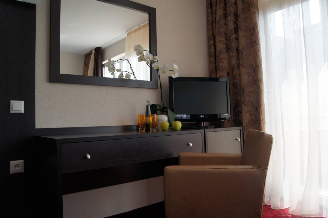 Zimmeransicht Base1 Hotel Grenzblick