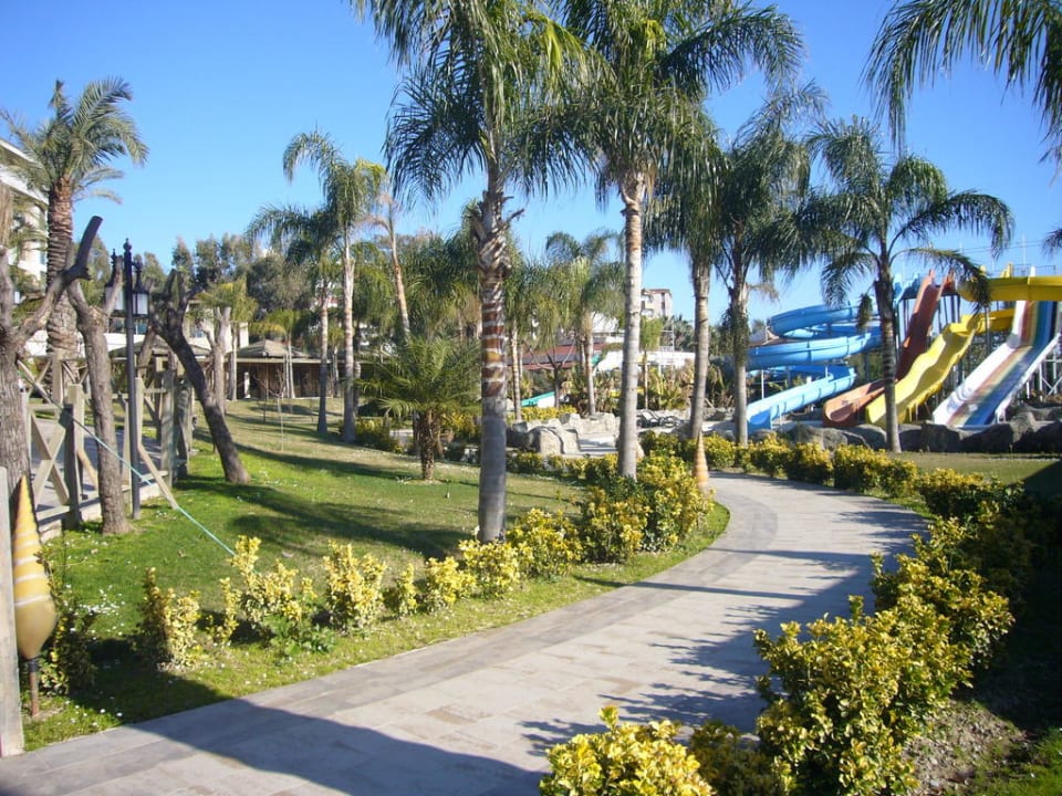Garten und Rutschanlage Sunis Kumköy Beach Resort Hotel & Spa