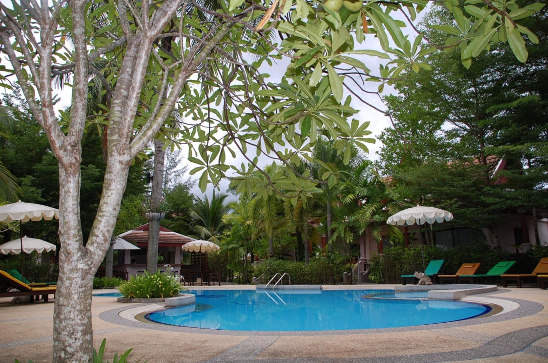 Der kleinere Pool im Bungalow-Bereich Fanari Khaolak Resort