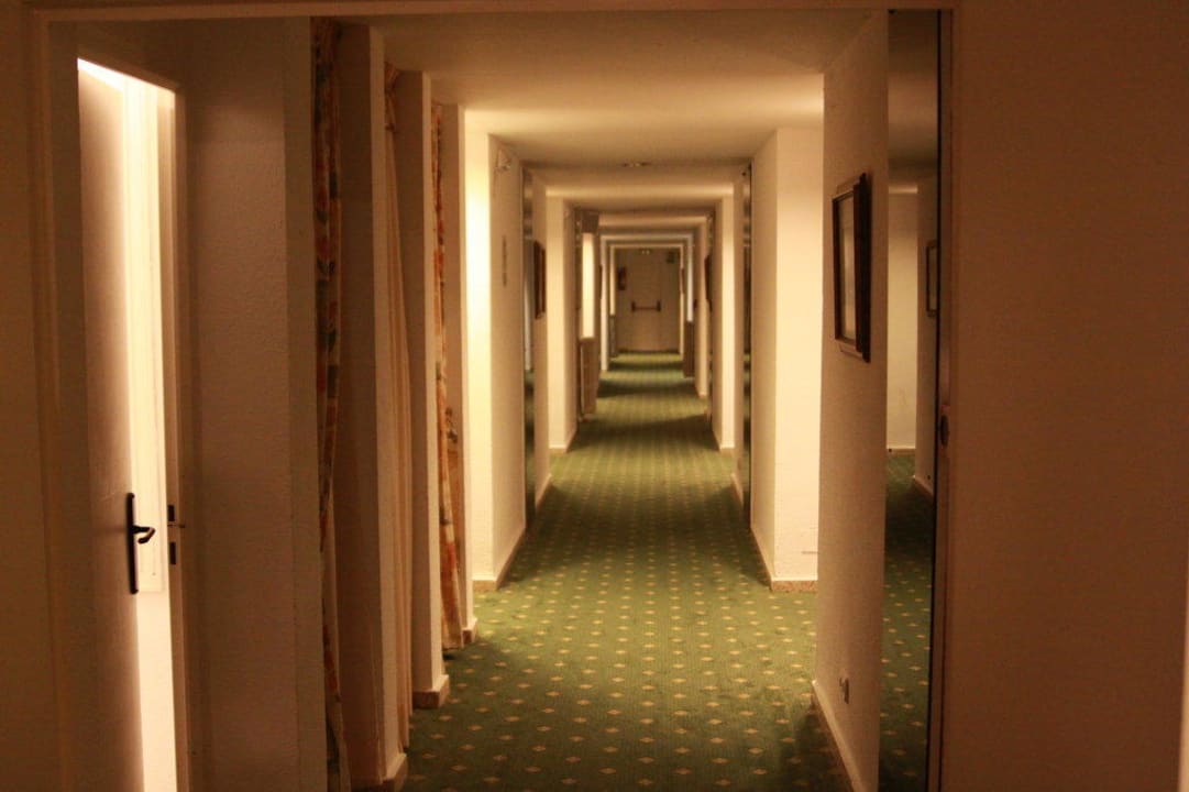 Flure im Hotel Grupotel Rocador