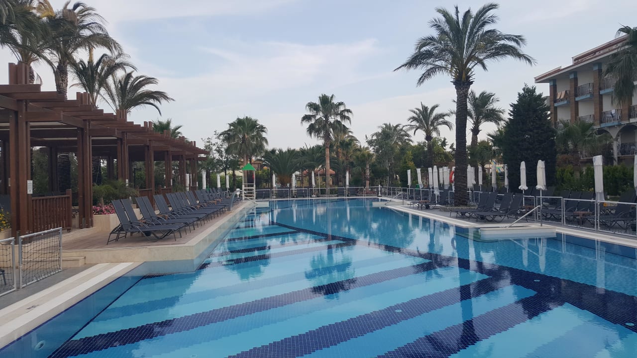 Relaxpool Belek Beach Resort Hotel
