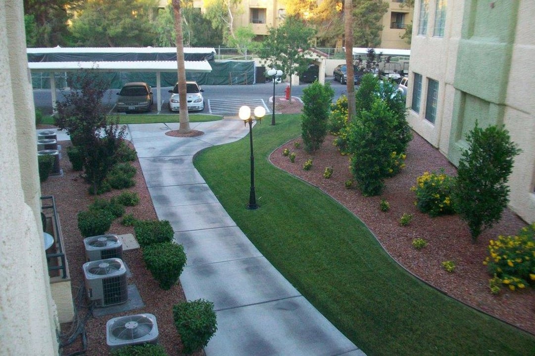 Ausblick zu den Parplätzen Holiday Inn Club Vacations Las Vegas at Desert Club Resort