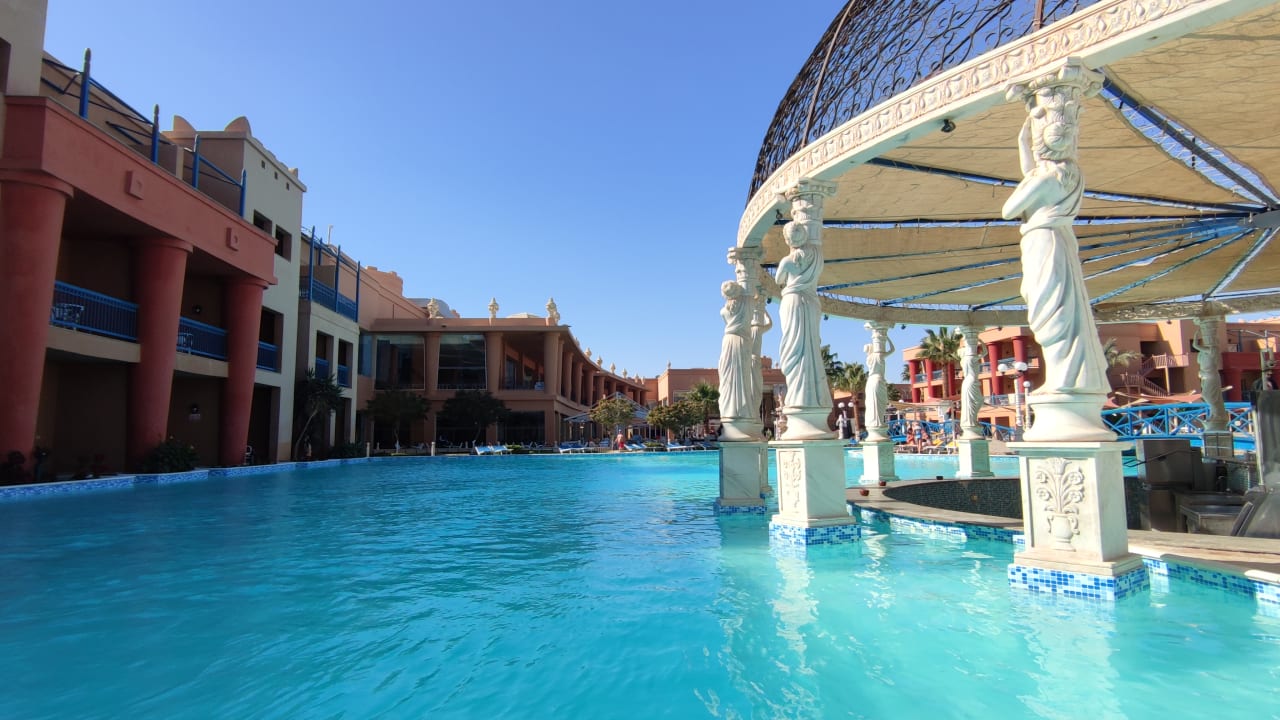 Pool Hotel Titanic Palace