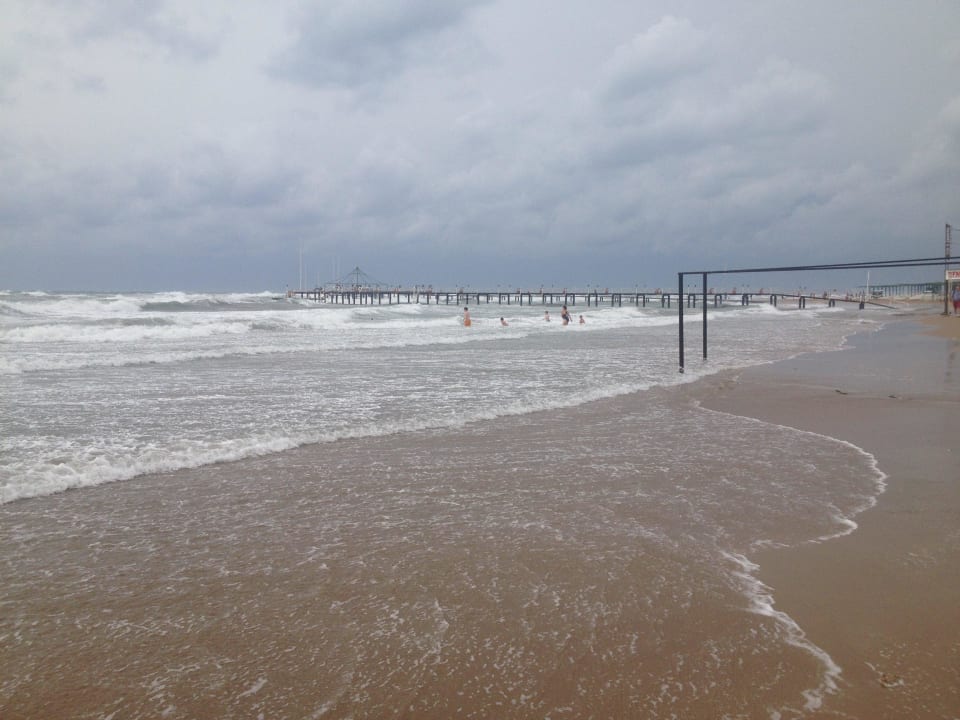 Meer nach Sturm VONRESORT Golden Coast