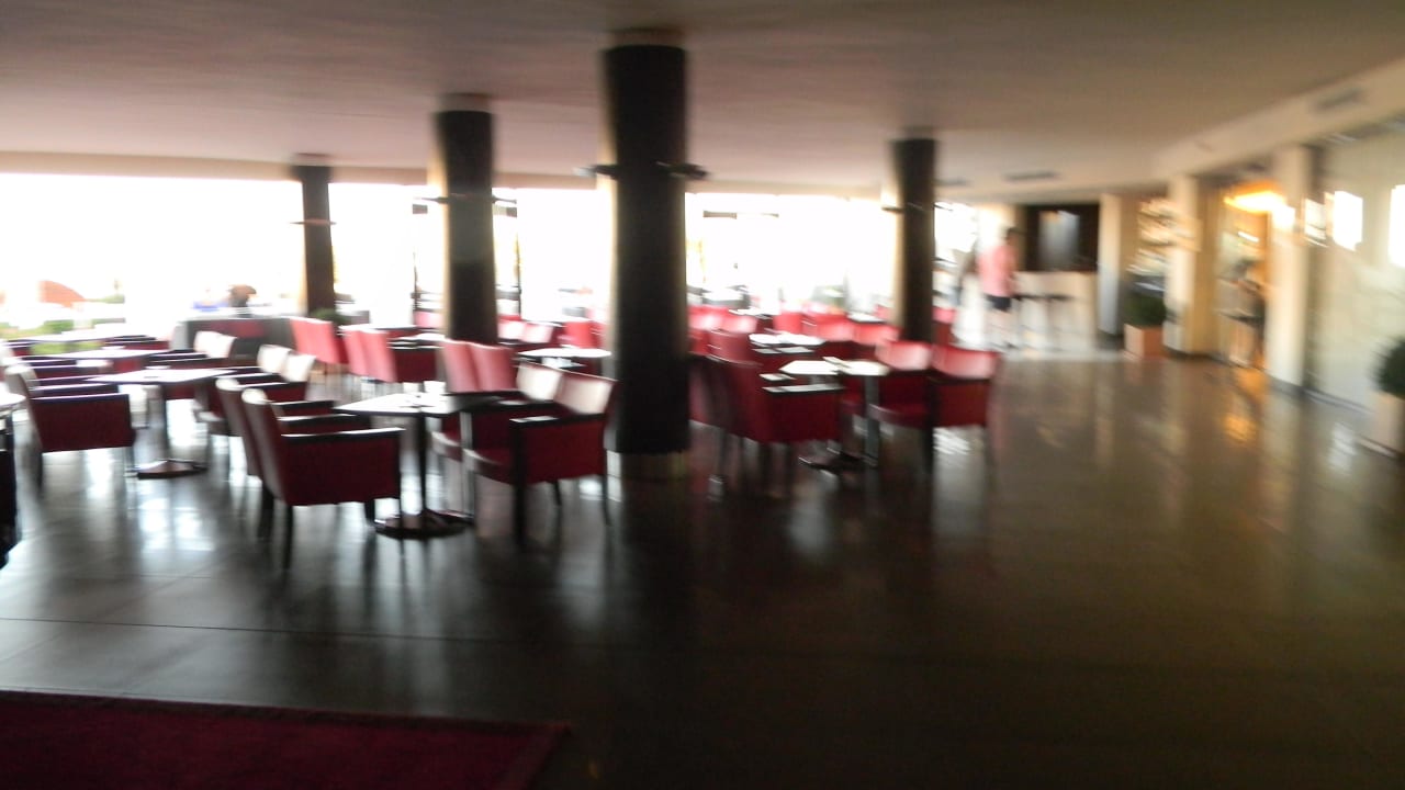 Bar Sitzmöglichkeiten von innen AluaSoul Palma