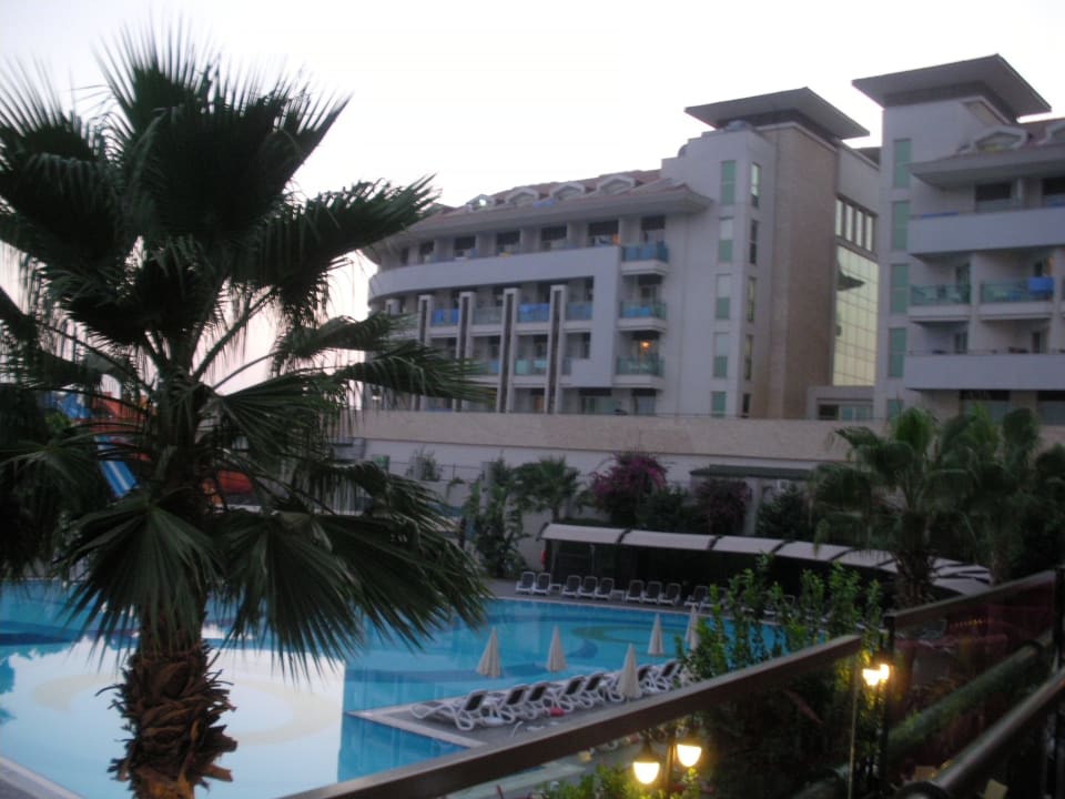 Blick auf den Pool Aydinbey Kings Palace & Spa