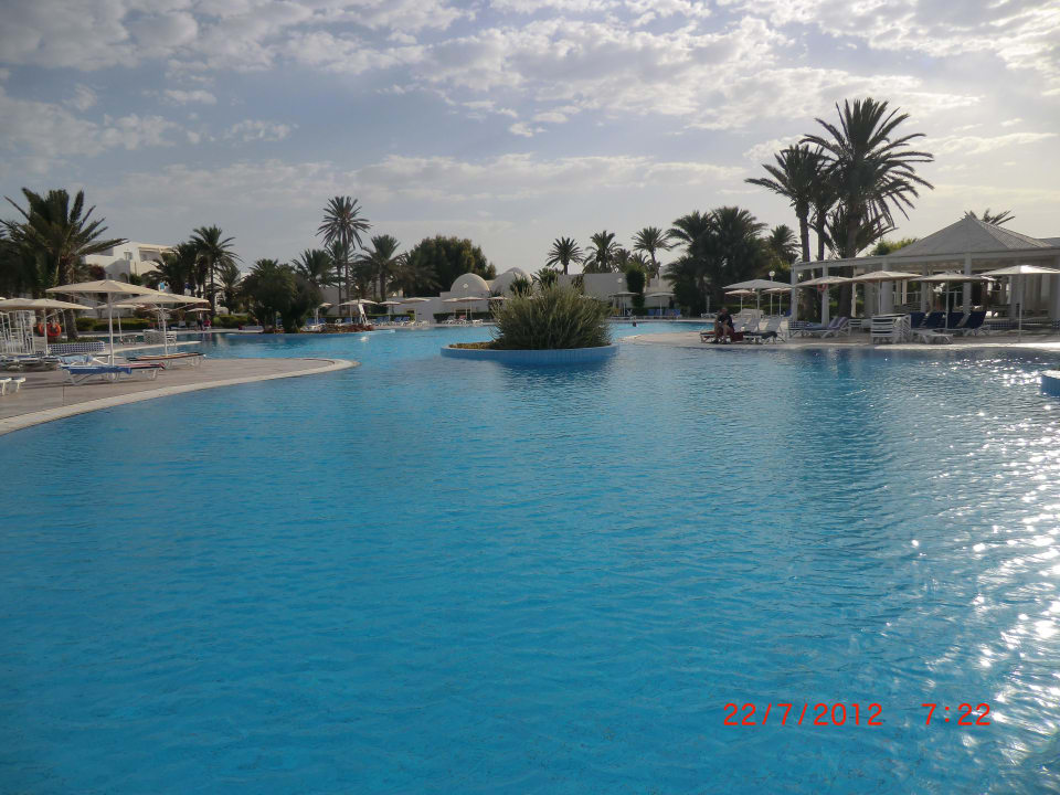 Salwasser-Hauptpool Hotel El Mouradi Djerba Menzel