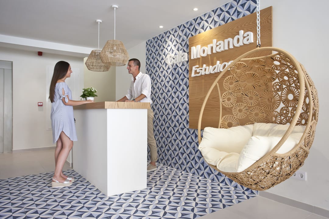 Lobby BJ Cala Morlanda Estudios
