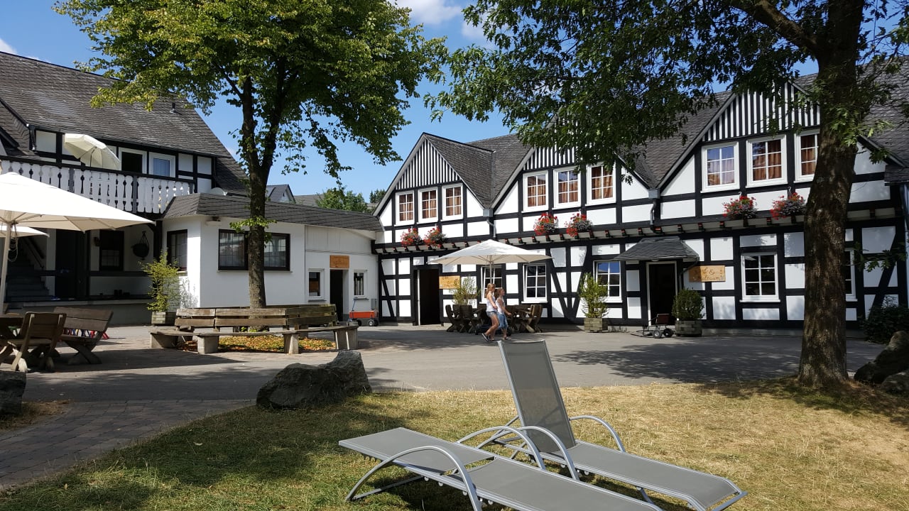 Außenansicht Landhaus Schulte-Göbel ... das Kinderparadies