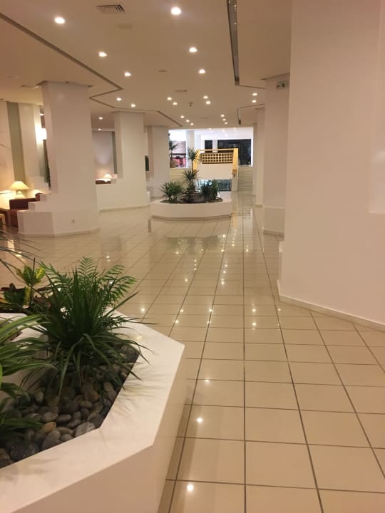 Lobby Anissa Beach & Village