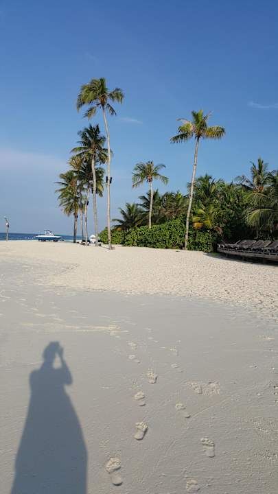 Strand Kuredu Island Resort & Spa