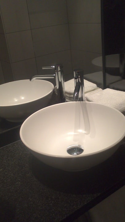 Bad Motel One Berlin Ku'Damm