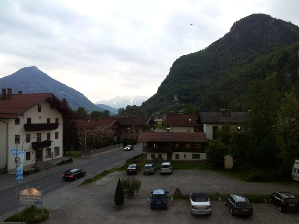 Blick aus meinem Zimmer, Hotelparkplatz Gasthof Falkenstein