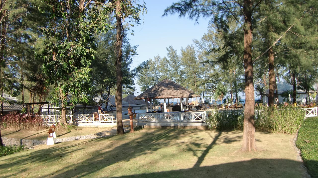 Blick von Terrasse Gartenbungalow SENTIDO Khao Lak