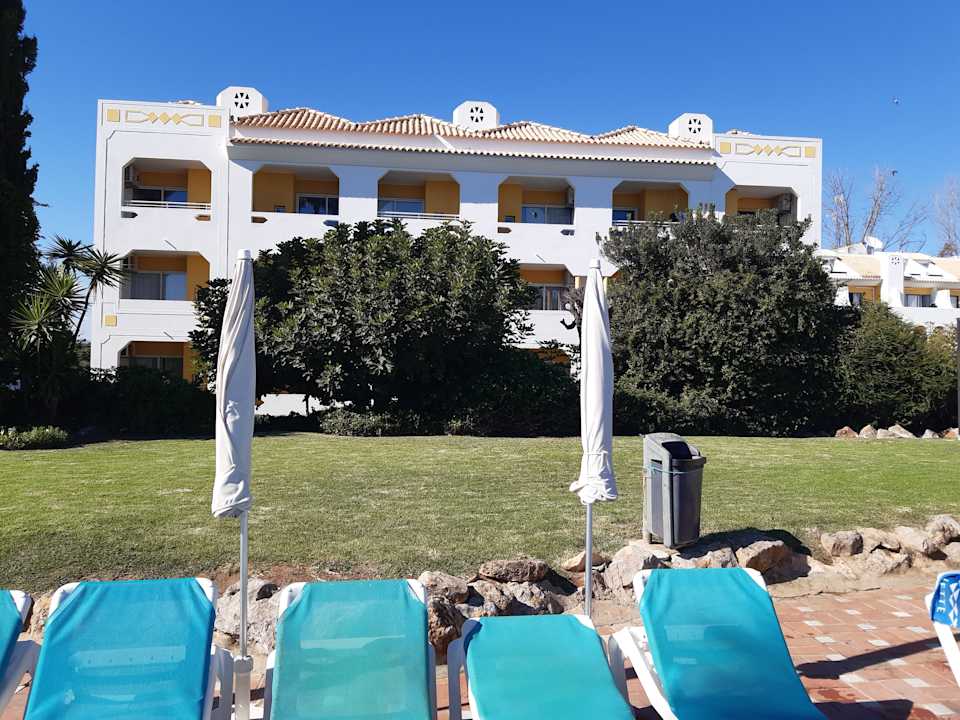 Pool Golden Club Cabanas