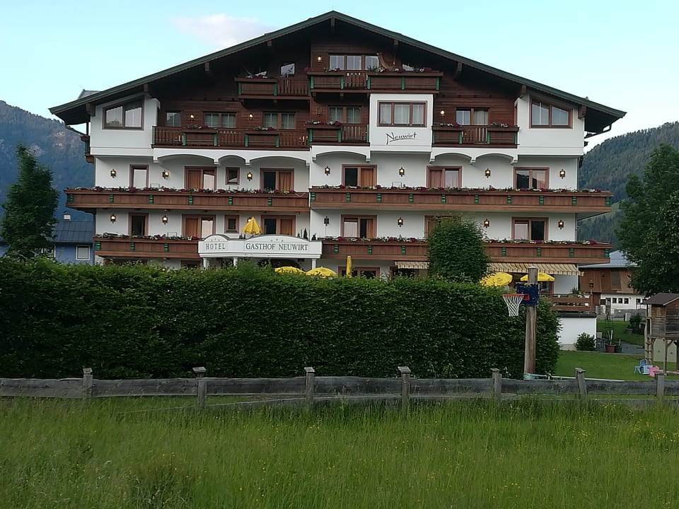 Außenansicht Hotel Neuwirt
