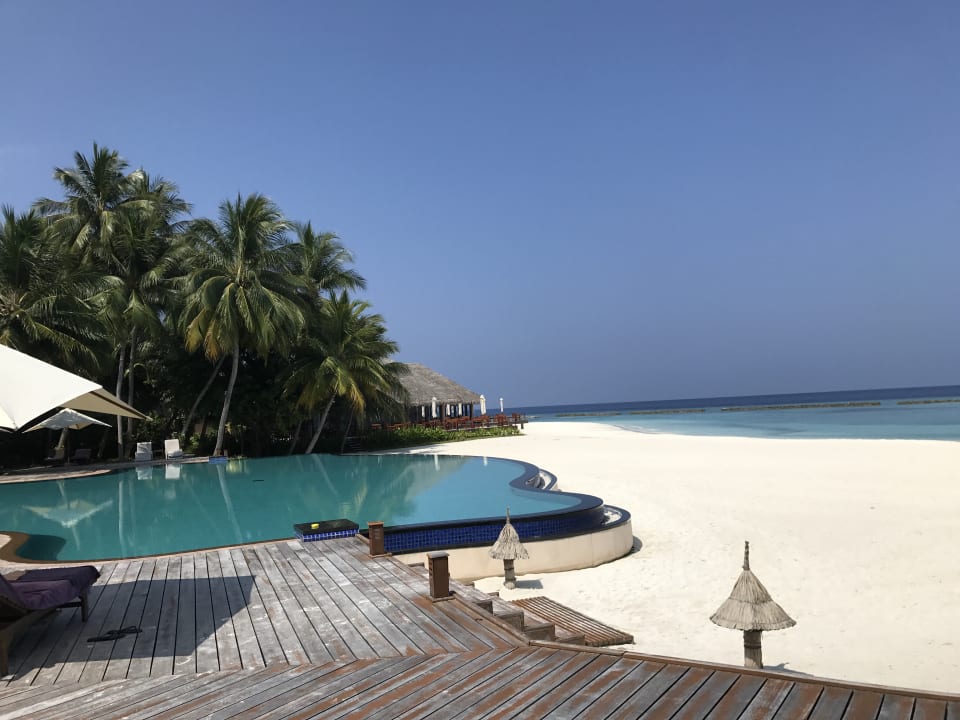 Pool Veligandu Maldives Resort Island