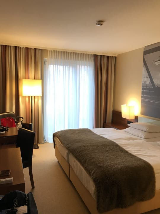 Zimmer Lindner Hotel Hamburg Am Michel, part of JdV by Hyatt