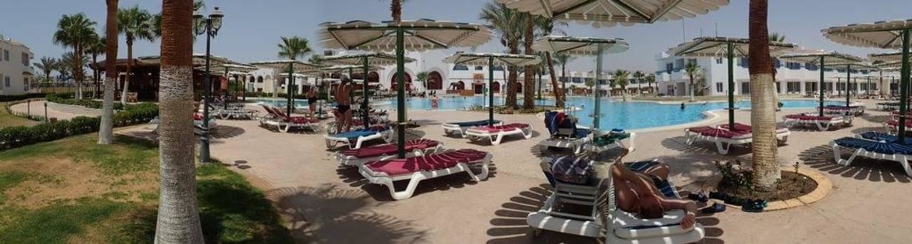 Panorama basenu Dreams Vacation Resort