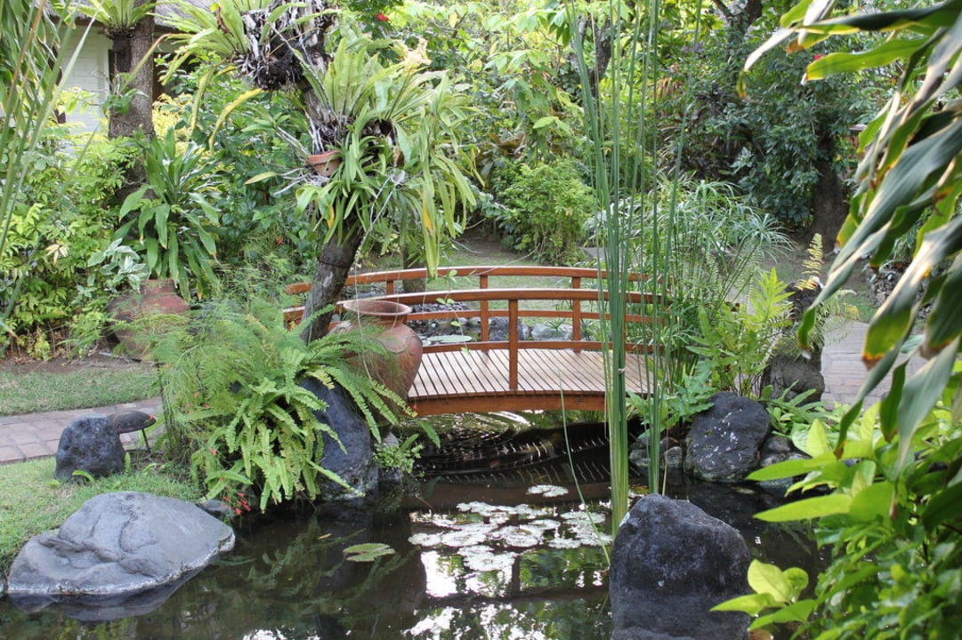 "Kleine Brücke im Garten" Hotel Poppies (Kuta