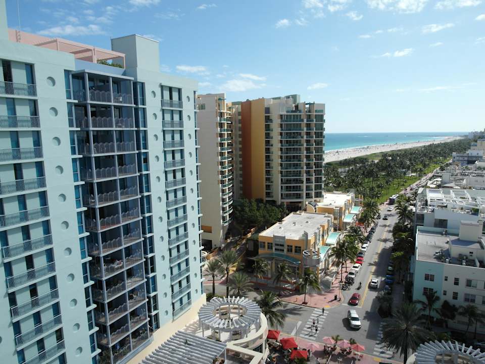 Blick auf Ocean Drive Royal Palm South Beach Miami, a Tribute Portfolio Resort