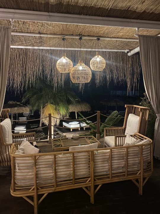 Strand Rubi Platinum Sign