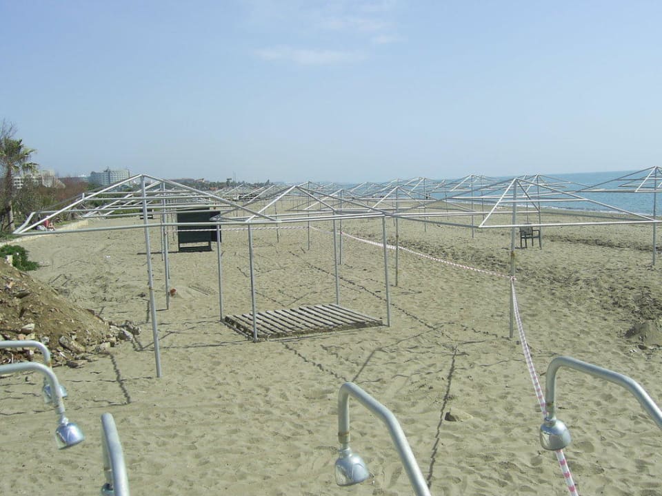 Super Sonnenschirme am Strand Kaya Belek Hotel