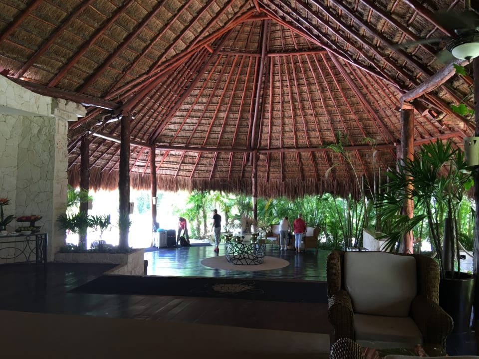 Lobby Akumal Bay Beach & Wellness Resort