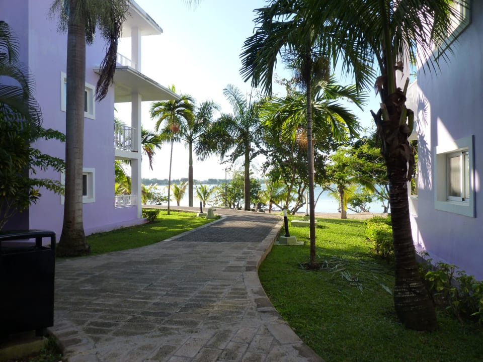 Weg zu den Häusern Hotel Riu Negril
