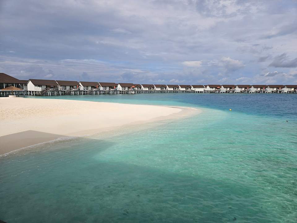 Strand OBLU SELECT at Sangeli Island