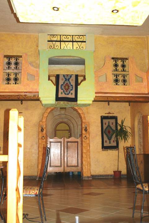 Hauptrestaurant-Zugang zu den Toiletten Pickalbatros Alf Leila Wa Leila Resort - Neverland Hurghada