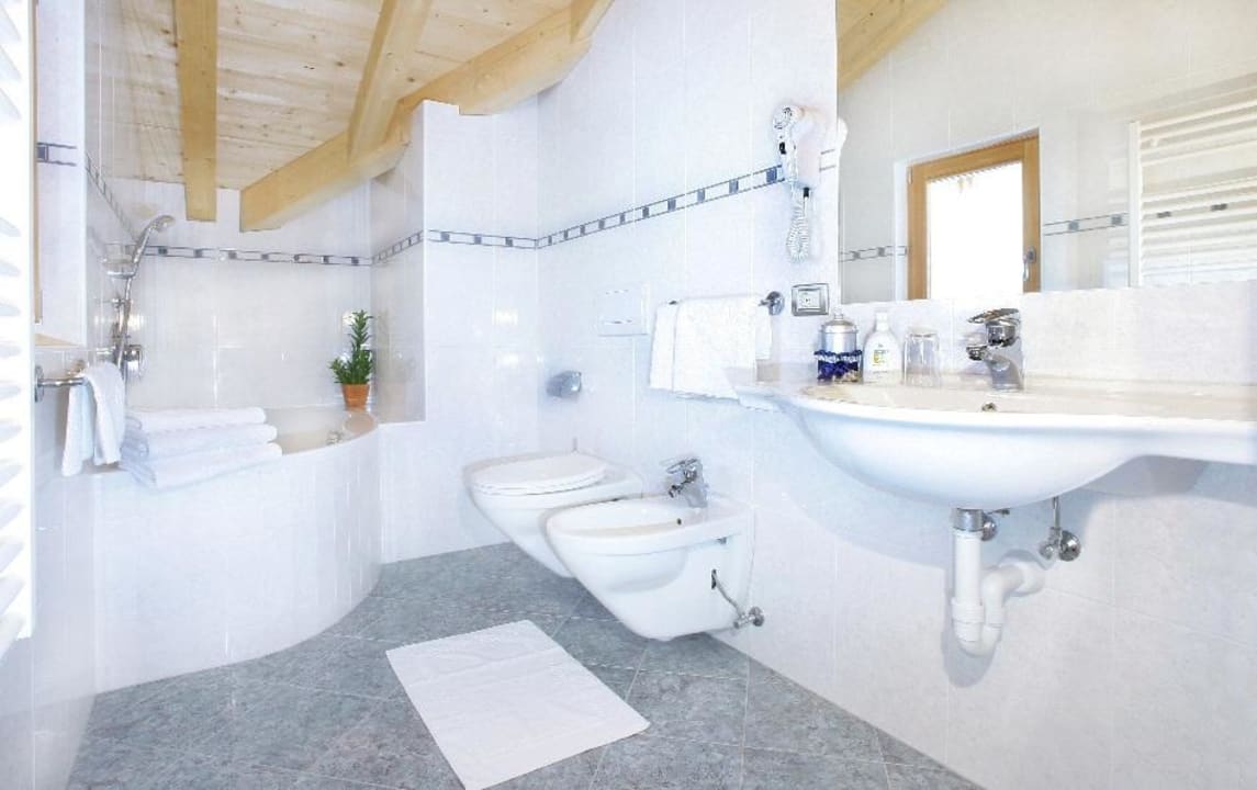 Großzügige Bäder Residence Carin