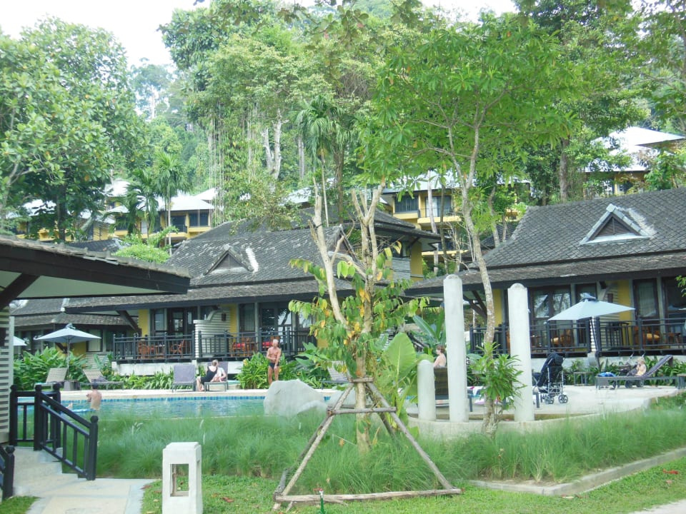 Neubauten oberhalb des Strands Moracea by Khao Lak Resort