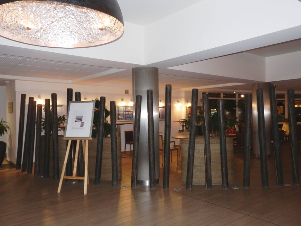 Eingangsbereich/Hotelbar Hotel Cordouan by Thalazur
