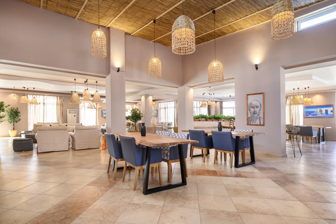 Lobby Aegean Bay Hotel