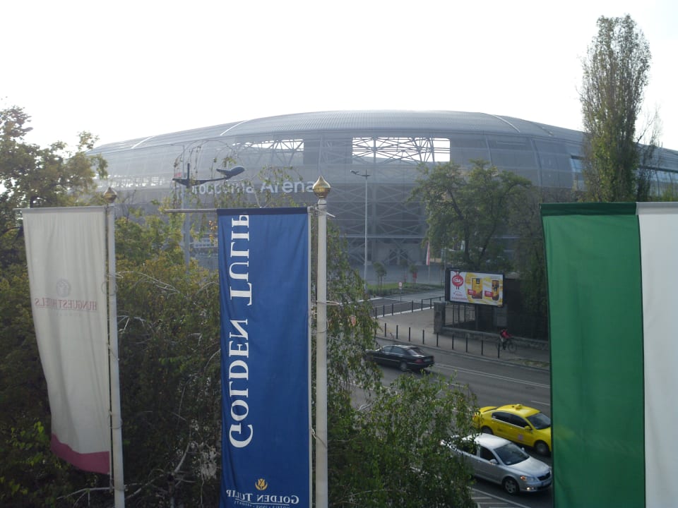 Zimmeraussicht zum Stadion  Hunguest Hotel Millennium