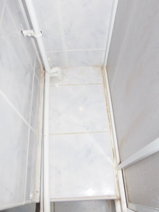 Schmutz Bad 2 Dusche Hotel Kiss Family