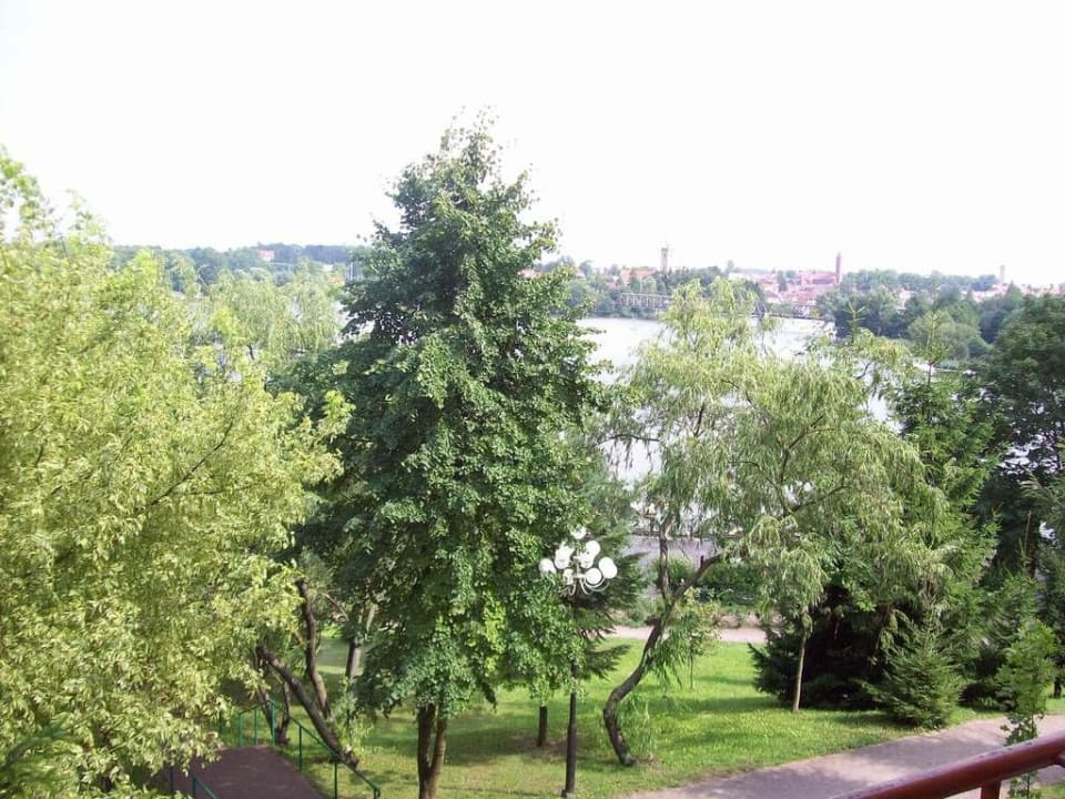 Widok z okna Hotel Gołębiewski
