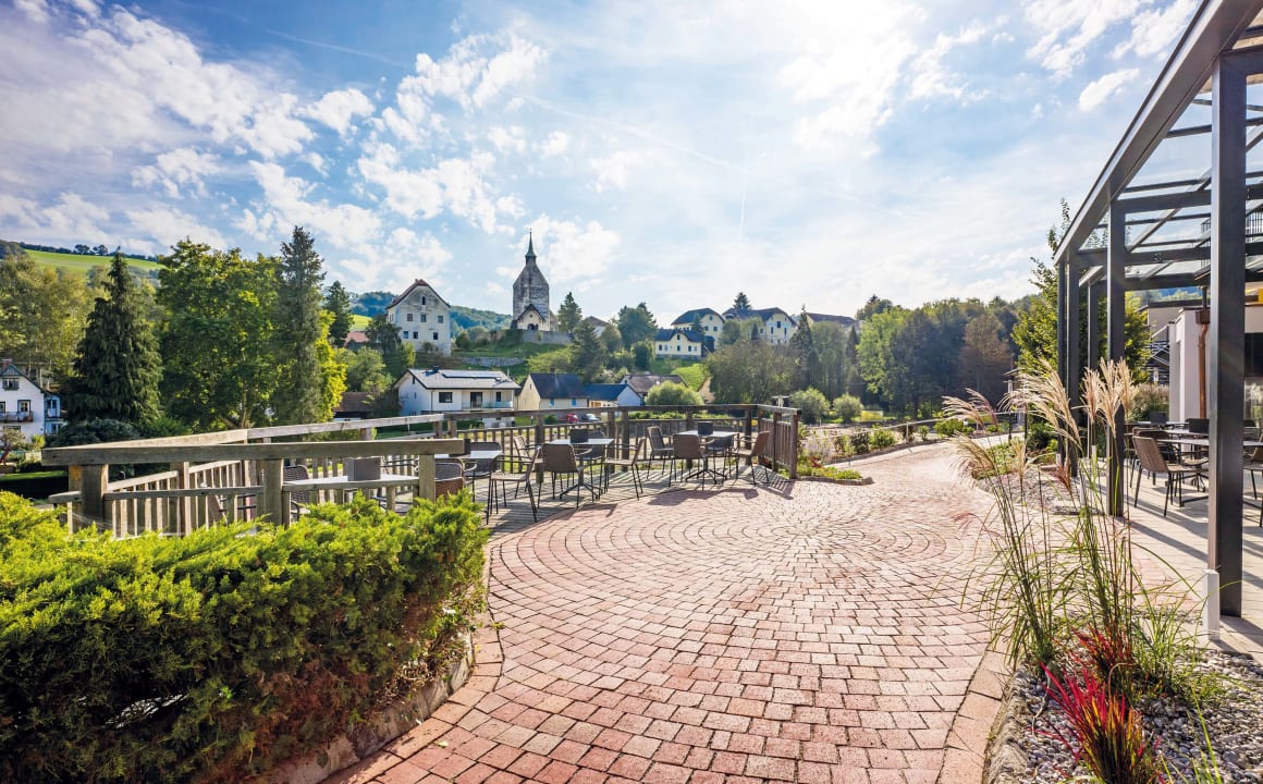 Gartenanlage Vivea Hotel Bad Schönau - Zum Landsknecht