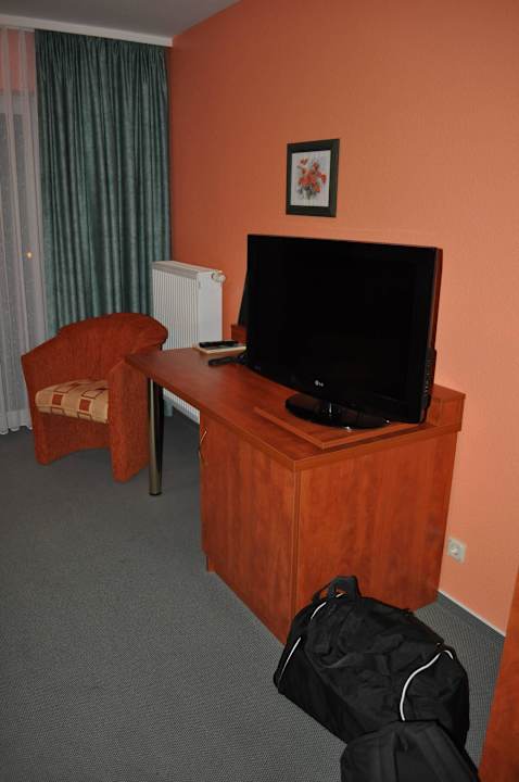 TV-Ecke mit Sitzgelegenheit Hotel an der Therme