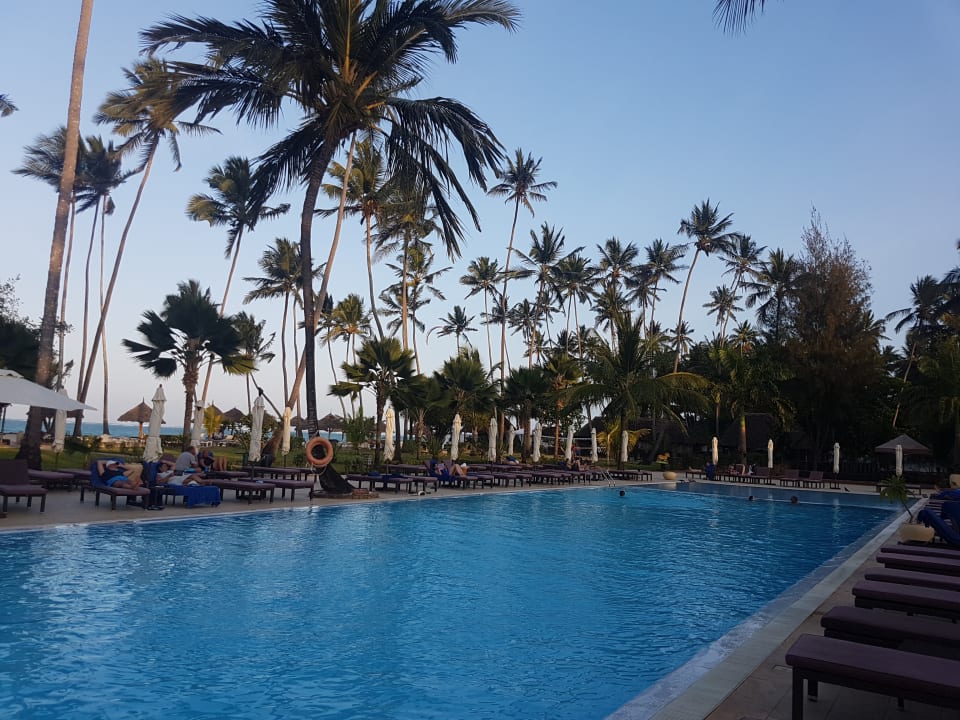Pool TUI Blue Bahari Zanzibar