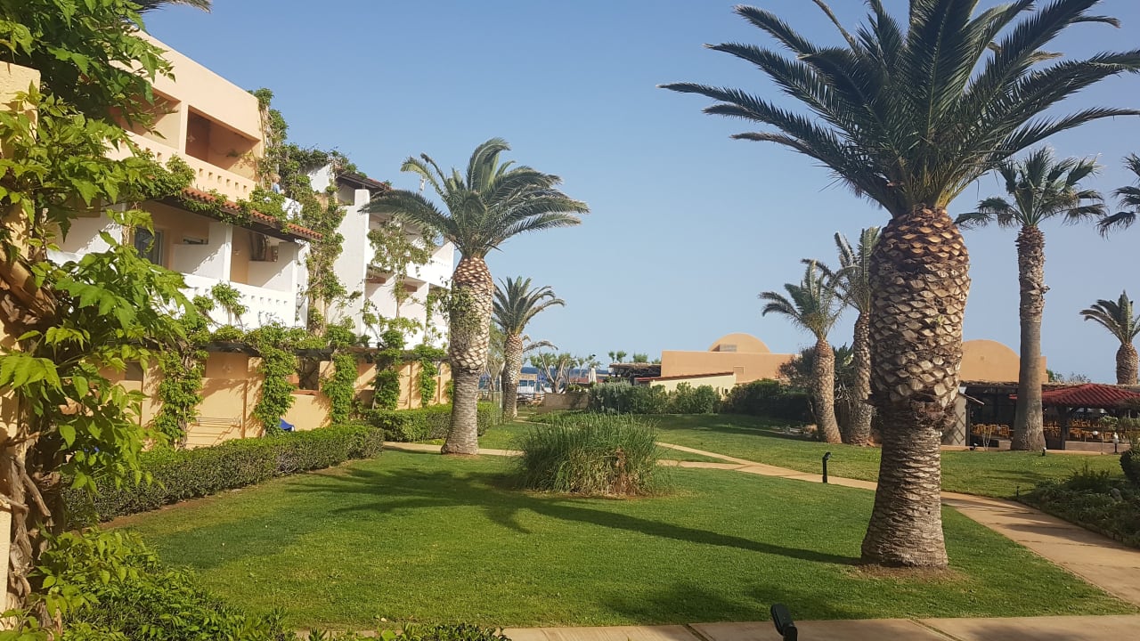 Gartenanlage Anissa Beach & Village