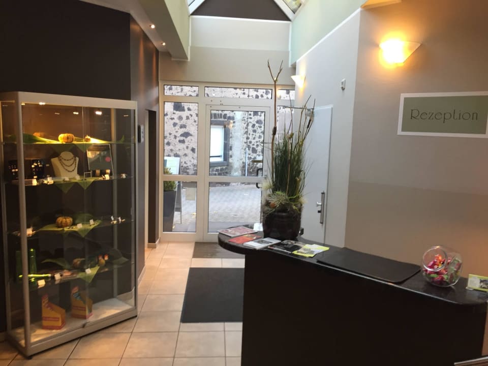 Rezeptionsbereich Hotel Burgklause