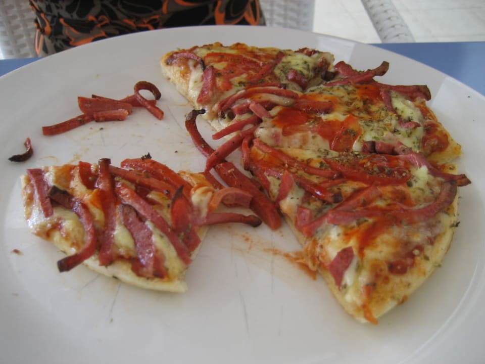 Pizza an der Beachbar Megasaray Club Belek