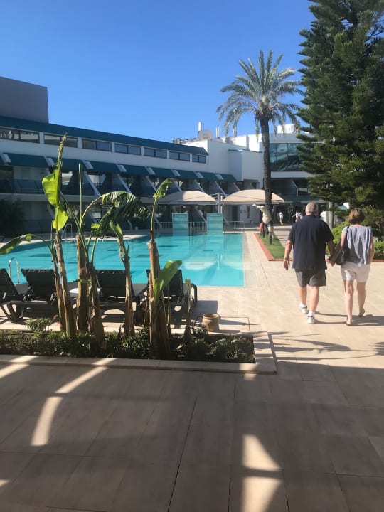 Pool Side Star Elegance