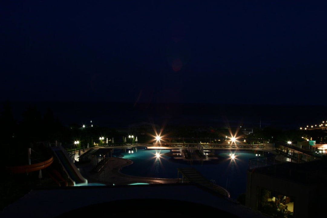 Pool bei Nacht vom Zimmer aus Arcanus Hotels Sorgun