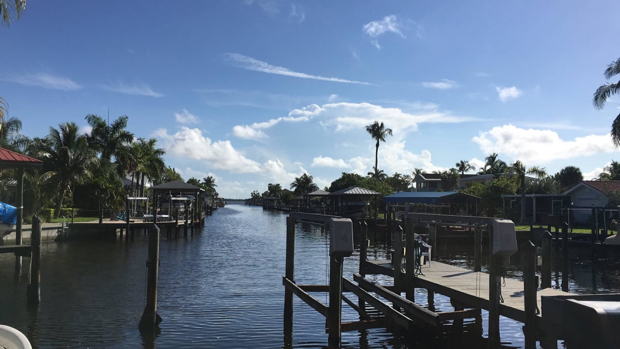 Kanal Hotel Dolphin Inn