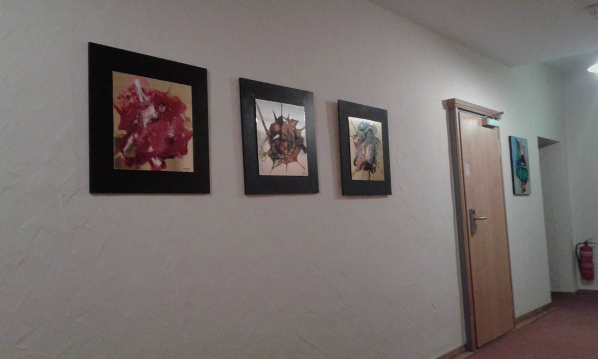 Gang zu den Zimmern Stadt-gut-Hotel Fronveste - Das Alte Knasthaus