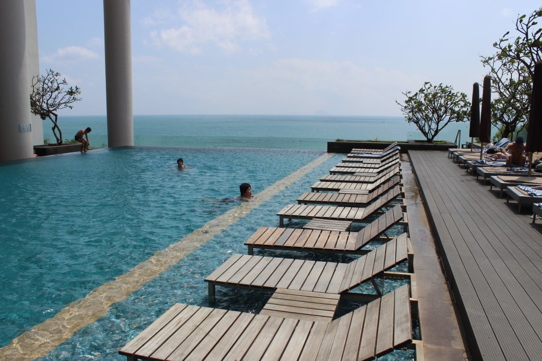 Pool Sheraton Nha Trang Hotel & Spa
