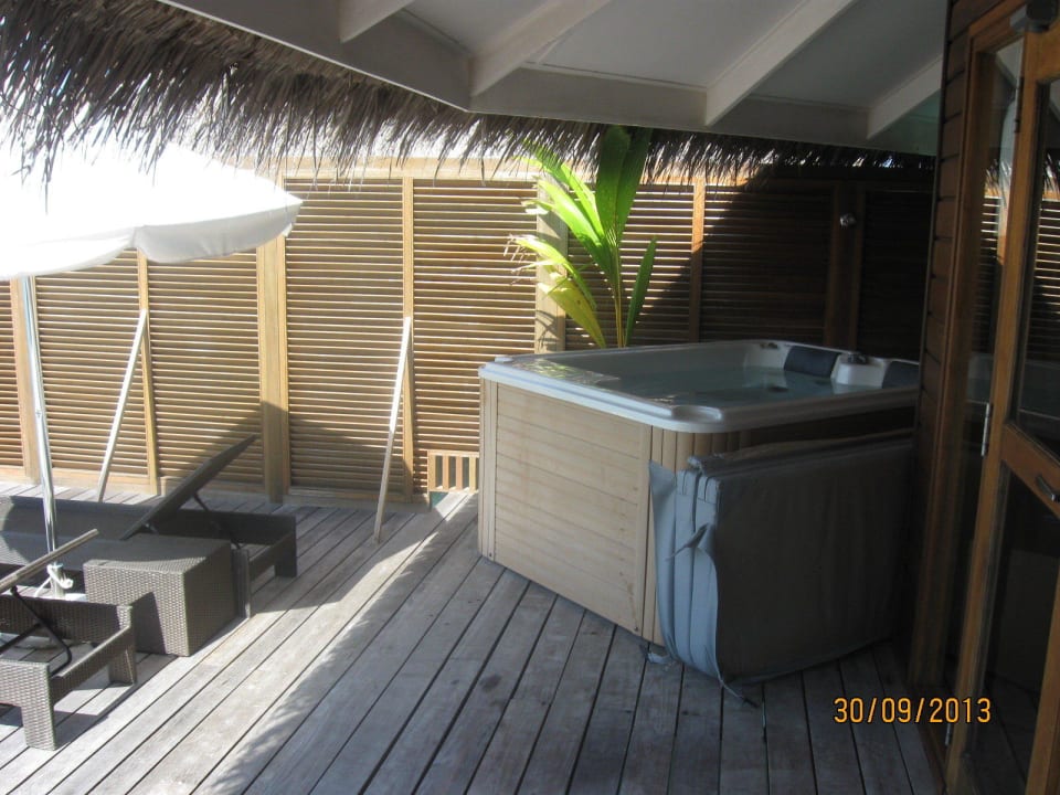 Terrasse mit Jacuzzi Kuramathi Maldives